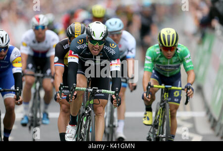 Team von Dimension Data Edvald Boasson Hagen gewinnt Phase 2 des OVO Energy Tour von Großbritannien aus Wasser und Kielder Forest bis zu Blyth. Stockfoto