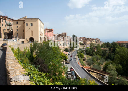 Blick von der Terrasse in der Altstadt von Montepulciano, Val d'Orcia Toskana Italien Europa EU Stockfoto