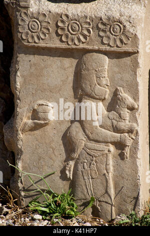 Filigrane Schnitzerei neben dem Palast von Darius der Große, auch als Tachara, Persepolis, Shiraz, Iran Stockfoto