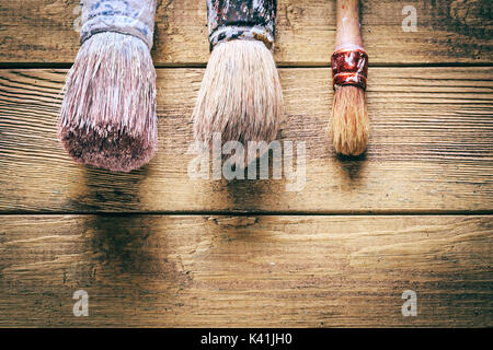 Gruppe von alten Oxid vintage Tools. Malerpinsel Stockfoto