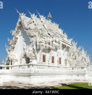 Berühmten Wat Rong Khun (weiße Tempel) in der Provinz Chiang Rai, Nordthailand Stockfoto