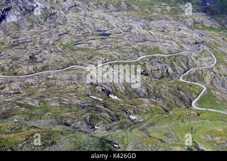 Curvy Road an der Passstraße Trollstigen in Molde, Mehr og Romsdal, Norwegen, Skandinavien, Europa Stockfoto