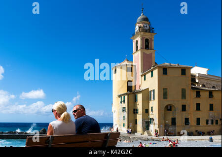 Italien. Ligurien. Golf Paradisio. Camogli. Kirche Santa Maria Assunta Stockfoto