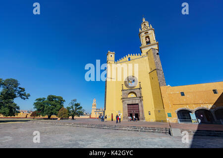 Cholula, FEB 18: Außenansicht der Capilla Real o de Naturales, Convento de San Gabriel am 18.Februar 2017 Cholula, Mexiko Stockfoto