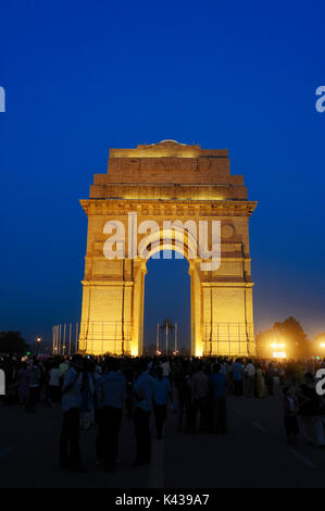 War Memorial India Gate am Abend, New Delhi, Indien | Kriegsdenkmal India Gate am Abend, Neu-Delhi, Indien Stockfoto