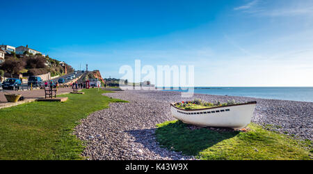 Budleigh Strand in Richtung des War Memorial suchen Stockfoto