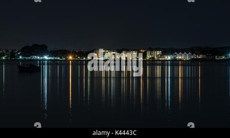 Poole Hafen bei Nacht Stockfoto