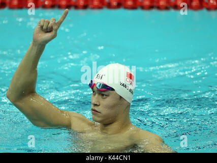 Tianjin. 4. Sep 2017. Sun Yang von Zhejiang feiert nach den Herren 800 m Freistil schwimmen Endrunde am 13 chinesischen Nationalen Spiele in North China Tianjin Gemeinde, Sept. 4, 2017. Sun Yang behauptete den Titel mit 7 Minuten und 46,80 Sekunden. Credit: Ding Ting/Xinhua/Alamy leben Nachrichten Stockfoto