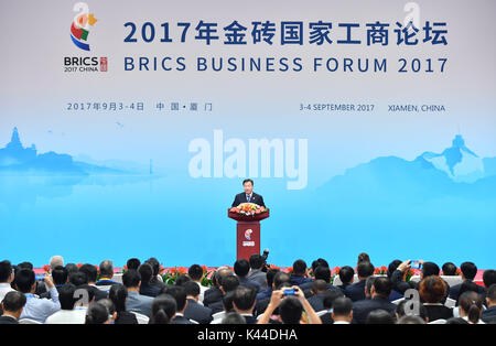 Xiamen, China Fujian Provinz. 4. Sep 2017. Jiang Zengwei, Leiter des Rates für die Förderung des internationalen Handels, spricht auf der Abschlussveranstaltung der BRICS-Business Forum 2017 in Xiamen, im Südosten der chinesischen Provinz Fujian, Sept. 4, 2017. Credit: Li Xin/Xinhua/Alamy leben Nachrichten Stockfoto