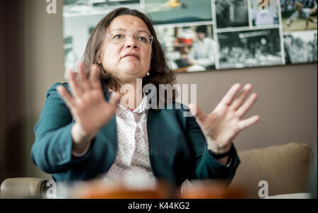 Berlin, Deutschland. 04 Sep, 2017. Andrea Nahles, der deutschen Ministerin für Arbeit und soziale Angelegenheiten, wurde dargestellt in einem dpa-Gespräch in Berlin, Deutschland, 04. September 2017. Foto: Michael Kappeler/dpa/Alamy leben Nachrichten Stockfoto