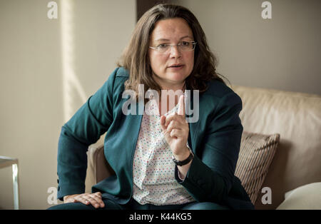 Berlin, Deutschland. 04 Sep, 2017. Andrea Nahles, der deutschen Ministerin für Arbeit und soziale Angelegenheiten, wurde dargestellt in einem dpa-Gespräch in Berlin, Deutschland, 04. September 2017. Foto: Michael Kappeler/dpa/Alamy leben Nachrichten Stockfoto