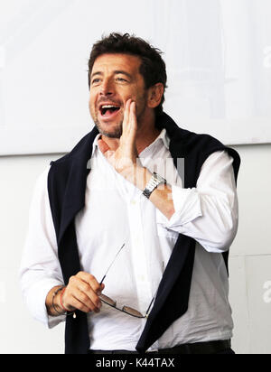 Venedig, Italien. 4. Sep 2017. Patrick Bruel am Fotoshooting für den Film "eine Familie", Regisseur Sebastiano Riso. 74. Internationalen Filmfestspielen Venedig Foto © ottavia Da Re/Sintesi/Alamy leben Nachrichten Stockfoto