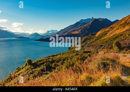 Sunbeam an Bennetts Bluff Lookout an der Genorchy-Queenstown Straße bietet einen Blick von Glenorchy von Süden nach Norden. Stockfoto