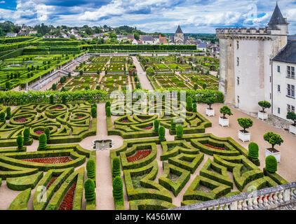 Frankreich, Indre-et-Loire, Château de Villandry; Blick auf die ziergärten Stockfoto