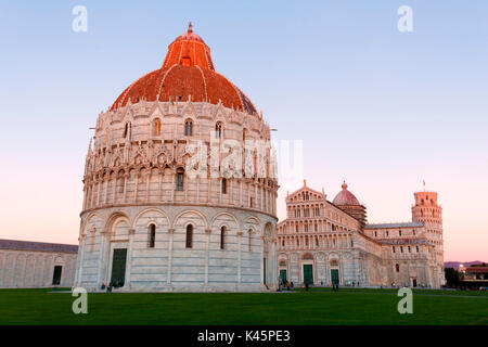 Europa, Italien, Toskana, Pisa. Cathedral Square Stockfoto