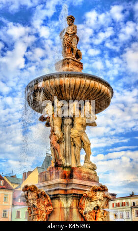 Simson Brunnen auf dem zentralen Platz von Ceske Budejovice Tschechische Republik Stockfoto