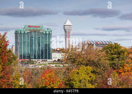 USA, New York, Niagara Falls, Ansicht von American Falls, Niagara Falls, Ontario, Kanada Stockfoto