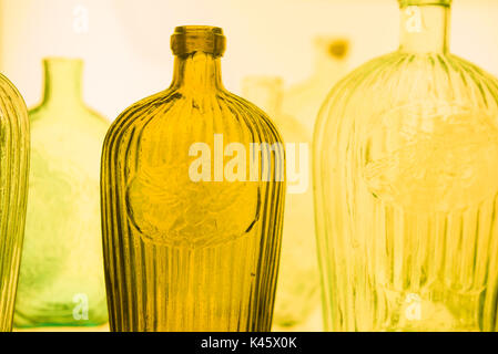 USA, New York, Finger Lakes Region, Corning, Corning Museum für Glas, Glaswaren aus dem 17. Jahrhundert Stockfoto