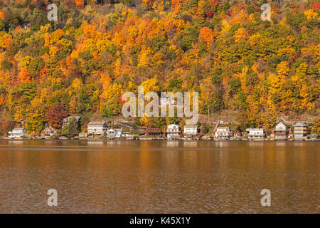 USA, New York, Finger Lakes Region, Hammondsport, Keuka Lake, Herbst Stockfoto