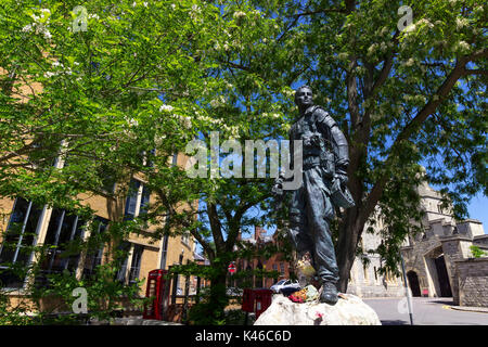 Windsor, Großbritannien - 26 Mai 2017: Die irischen Scots Guards Statue auf den Straßen von Windsor auf die Irish Guards Ehre Stockfoto