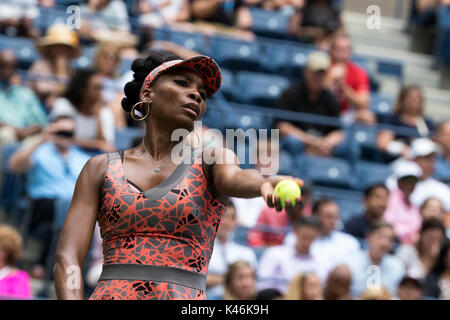 Venus Williams (USA) konkurrieren auf dem 2017 US Open Tennis Championships Stockfoto