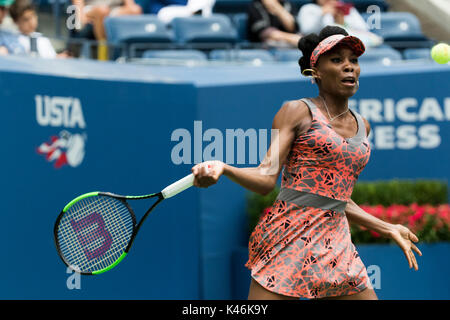 Venus Williams (USA) konkurrieren auf dem 2017 US Open Tennis Championships Stockfoto