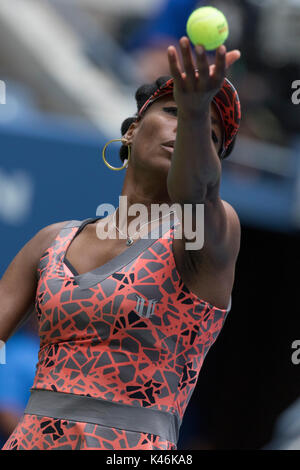Venus Williams (USA) konkurrieren auf dem 2017 US Open Tennis Championships Stockfoto