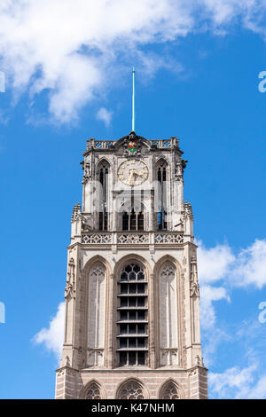 Der Turm von Grote der Sint-Laurenskerk (Große oder St. Laurentius Kirche), Rotterdam, Niederlande Stockfoto