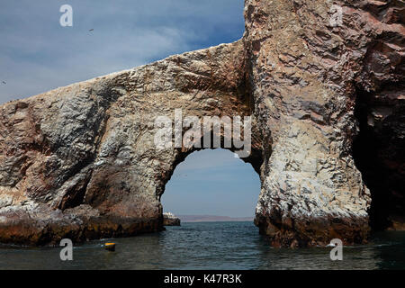 Meer Höhle, Ballestas Inseln, Pisco Provinz, ICA-Region, Peru, Südamerika Stockfoto