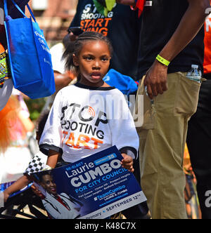 Brooklyn, Vereinigte Staaten. 04 Sep, 2017. Brooklyn feierten Tag der Arbeit 2017 durch die Inszenierung seiner jährlichen West Indian Tag Frühstück in Lincoln Terrasse Park, wo viele der NYC politischen & Gemeindeleiter vor marschieren entlang Eastern Parkway in Brooklyn 50. jährliche West Indian Day Parade sammeln, dann das größte Fest der karibischen Kultur & Geschichte. Credit: Andy Katz/Pacific Press/Alamy leben Nachrichten Stockfoto