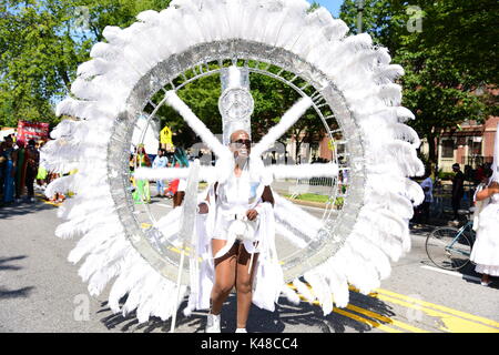Brooklyn, Vereinigte Staaten. 04 Sep, 2017. Brooklyn feierten Tag der Arbeit 2017 durch die Inszenierung seiner jährlichen West Indian Tag Frühstück in Lincoln Terrasse Park, wo viele der NYC politischen & Gemeindeleiter vor marschieren entlang Eastern Parkway in Brooklyn 50. jährliche West Indian Day Parade sammeln, dann das größte Fest der karibischen Kultur & Geschichte. Credit: Andy Katz/Pacific Press/Alamy leben Nachrichten Stockfoto