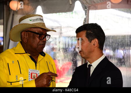 Brooklyn, Vereinigte Staaten. 04 Sep, 2017. Brooklyn feierten Tag der Arbeit 2017 durch die Inszenierung seiner jährlichen West Indian Tag Frühstück in Lincoln Terrasse Park, wo viele der NYC politischen & Gemeindeleiter vor marschieren entlang Eastern Parkway in Brooklyn 50. jährliche West Indian Day Parade sammeln, dann das größte Fest der karibischen Kultur & Geschichte. Credit: Andy Katz/Pacific Press/Alamy leben Nachrichten Stockfoto