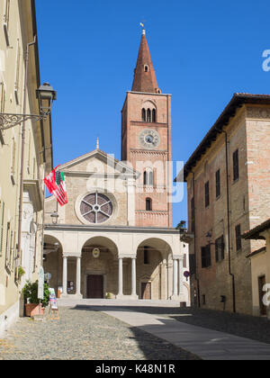 Acqui Terme Italien September 1, 2017: Die romanische Kathedrale Santa Maria Assunta" Stockfoto