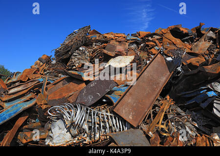 Schrottplatz, Metall Müll bestand in einem Recyclingunternehmen, Schrottplatz, Metallabfaelle Lager in einem Recyclingbetrieb Stockfoto