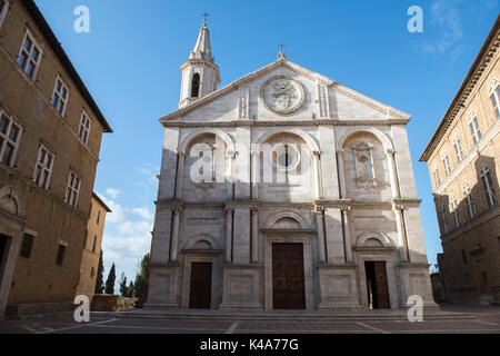 Die Kathedrale in der hübschen Altstadt von Pienza, Val d'Orcia Toskana Italien Europa EU Stockfoto