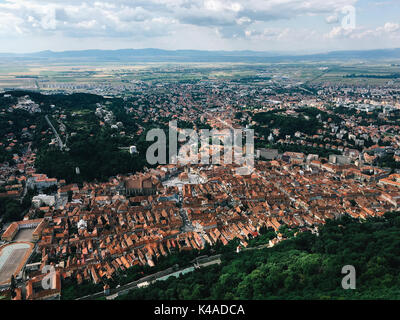 Antenne Drone Ansicht von Brasov Stadt in Rumänien Stockfoto