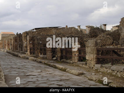 Italien. Pompeji. Straße mit Kopfsteinpflaster. Stockfoto