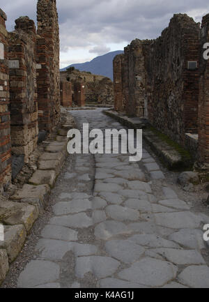 Italien. Pompeji. Straße mit Kopfsteinpflaster. Stockfoto