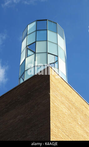 Oxford, UK. Das Glas 'Laterne' über der County Library im neuen Westgate Mitte wurde von der Schweizer Künstlerin Daniela Schönbächler konzipiert Stockfoto