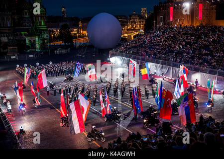 Moskau, Russland - August 2017: Feierliche Eröffnung der Internationalen Military Tattoo's Music Festival passkaya Tower" in Moskau, Russland Stockfoto