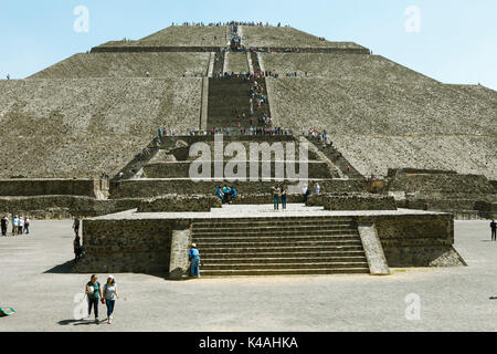 Pyramide der Sonne, Teotihuacán, Bundesstaat Mexiko, Mexiko Stockfoto