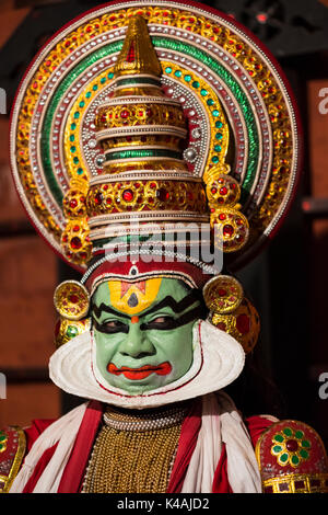 Portrait, Kathakali Tanz, Pacha oder Pachcha Charakter, Cochin, Kerala, Indien Stockfoto