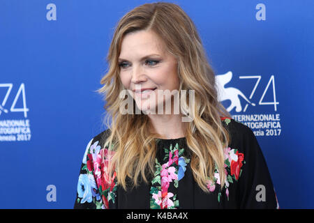 Lido di Venezia, Italien. 05 Sep, 2017. Europa, Italien, Lido di Venezia, 05. September 2017: die Schauspielerin Michelle Pfeiffer an der fotoauftrag der Film 'Mutter!', Regisseur Darren Aronofsky, 74. Internationalen Filmfestspielen Venedig Kredit Kredit: Ottavia Da Re/Sintesi/Alamy leben Nachrichten Stockfoto