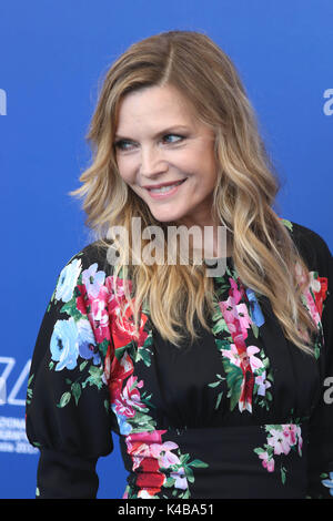 Lido di Venezia, Italien. 05 Sep, 2017. Europa, Italien, Lido di Venezia, 05. September 2017: die Schauspielerin Michelle Pfeiffer an der fotoauftrag der Film 'Mutter!', Regisseur Darren Aronofsky, 74. Internationalen Filmfestspielen Venedig Kredit Kredit: Ottavia Da Re/Sintesi/Alamy leben Nachrichten Stockfoto