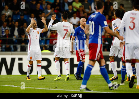 Vaduz, Liechtenstein. 5. Sep 2017. Alvaro Morata (7) Der spanische Spieler feiert die (0, 2) nach dem Ziel seiner Mannschaft, während das Qualifikationsspiel für die WM 2018, Runde 8, zwischen Liechtenstein vs Spanien im Rheinpark Stadion in Vaduz, Liechtenstein, 5. September 2017. Credit: Gtres Información más Comuniación auf Linie, S.L./Alamy leben Nachrichten Stockfoto