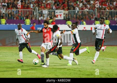 Alexandria, Ägypten. 5. Sep 2017. Ägyptens Mohamed Salah während der WM 2018 Gruppe E qualifizierenden Fußballspiel zwischen Ägypten und Uganda am Borg El Arab Stadion in Alexandria, Ägypten, Dienstag, Sept. 5, 2017. Credit: Islam André/Alamy leben Nachrichten Stockfoto