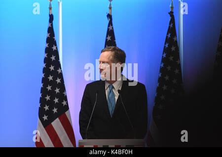 Mexiko City, Mexiko. 05 Sep, 2017. United States Trade Representative Robert Lighthizer spricht während der Pressekonferenz der NAFTA-Verhandlungen. Die NAFTA (North American Free Trade Agreement) ist eine Vereinbarung, die durch die Vereinigten Staaten von Amerika, Kanada und Mexiko unterzeichnet, eine trilaterale Handelsblock zwischen diesen 3 Ländern in Nordamerika zu erstellen. Mexiko City, Mexiko am 05. September 2017. Credit: SOPA Images Limited/Alamy leben Nachrichten Stockfoto