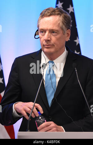 Mexiko City, Mexiko. 05 Sep, 2017. United States Trade Representative Robert Lighthizer spricht während der Pressekonferenz der NAFTA-Verhandlungen. Die NAFTA (North American Free Trade Agreement) ist eine Vereinbarung, die durch die Vereinigten Staaten von Amerika, Kanada und Mexiko unterzeichnet, eine trilaterale Handelsblock zwischen diesen 3 Ländern in Nordamerika zu erstellen. Mexiko City, Mexiko am 05. September 2017. Credit: SOPA Images Limited/Alamy leben Nachrichten Stockfoto