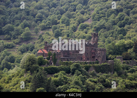 Reichenstein Burg oberhalb von trechtlingshausen am Rhein, am östlichen Hang des Binger Wald, Rheinland, Pfalz Stockfoto