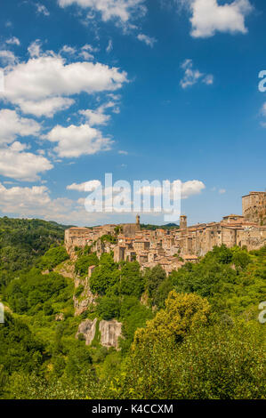 Sorano, Stadt des Mittelalters, Provinz Grosseto In der Toskana, Gebäude der Tuff Stein, Toskana, Italien Stockfoto